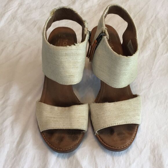 Toms Shoes - TOMS • Gold Woven Strap Heel